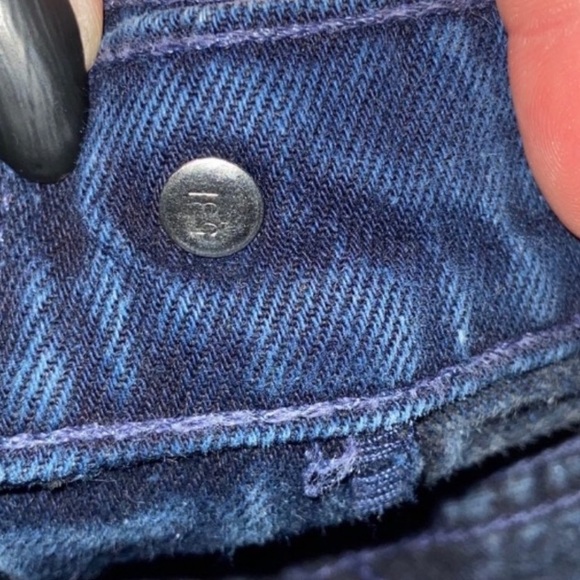 Vintage Levi’s 37912 Orange Tab Hi waisted shorts - Picture 5 of 13